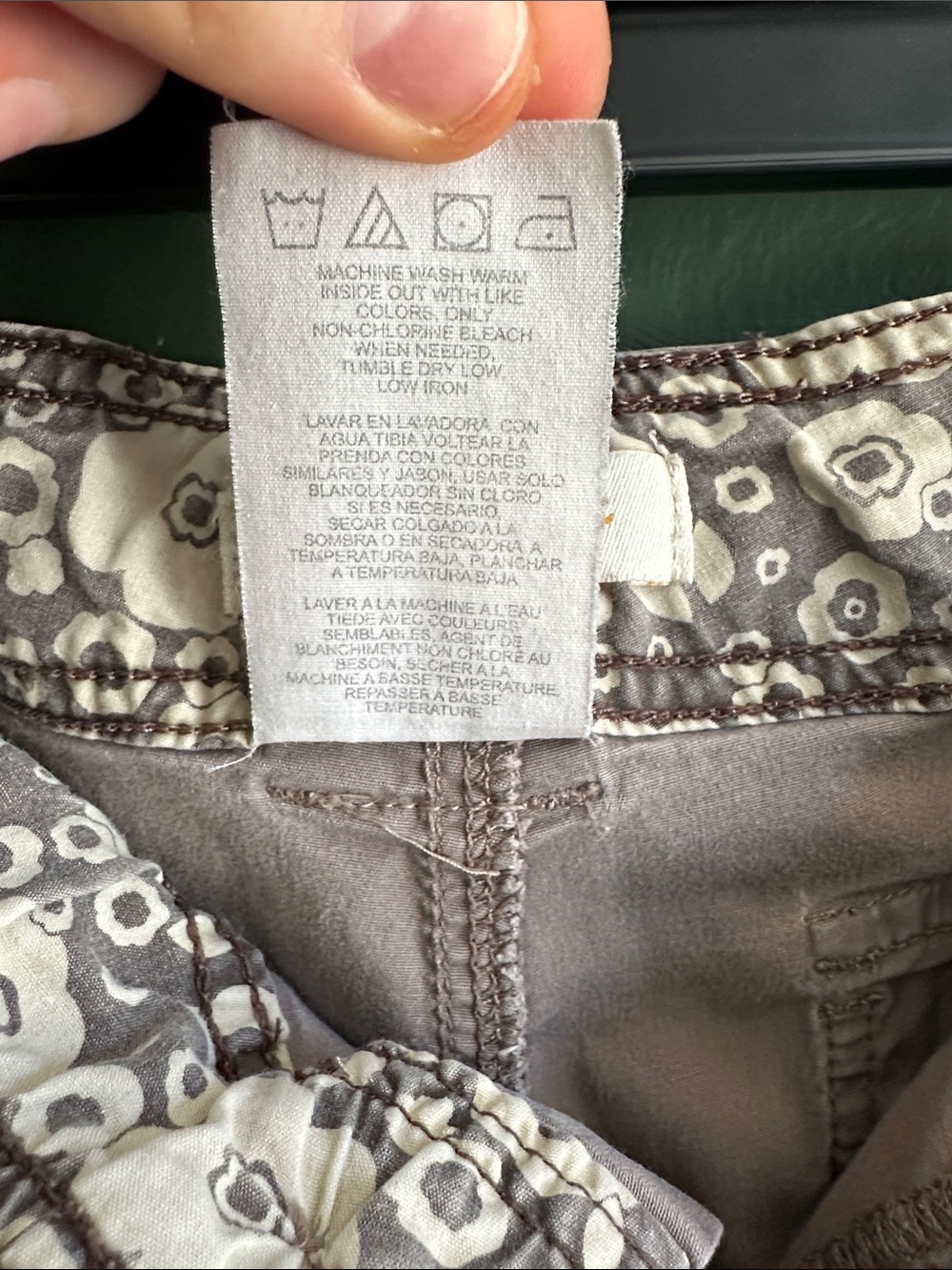 Lee Women's Capris in Light Taupe Size 6 - Picture 3 of 13